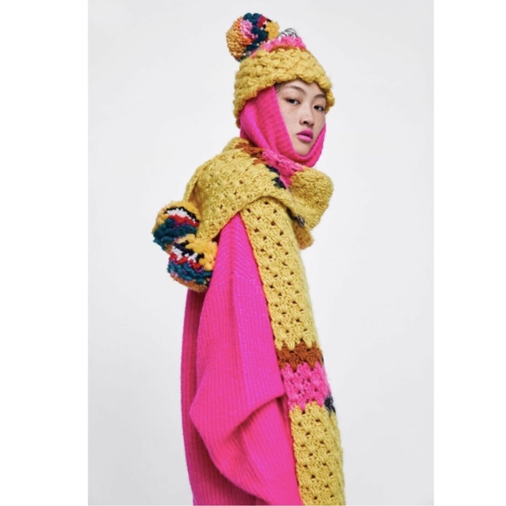 ZARA HANDMADE POM POM SOFT WINTER KNIT SCARF - Picture 2 of 7